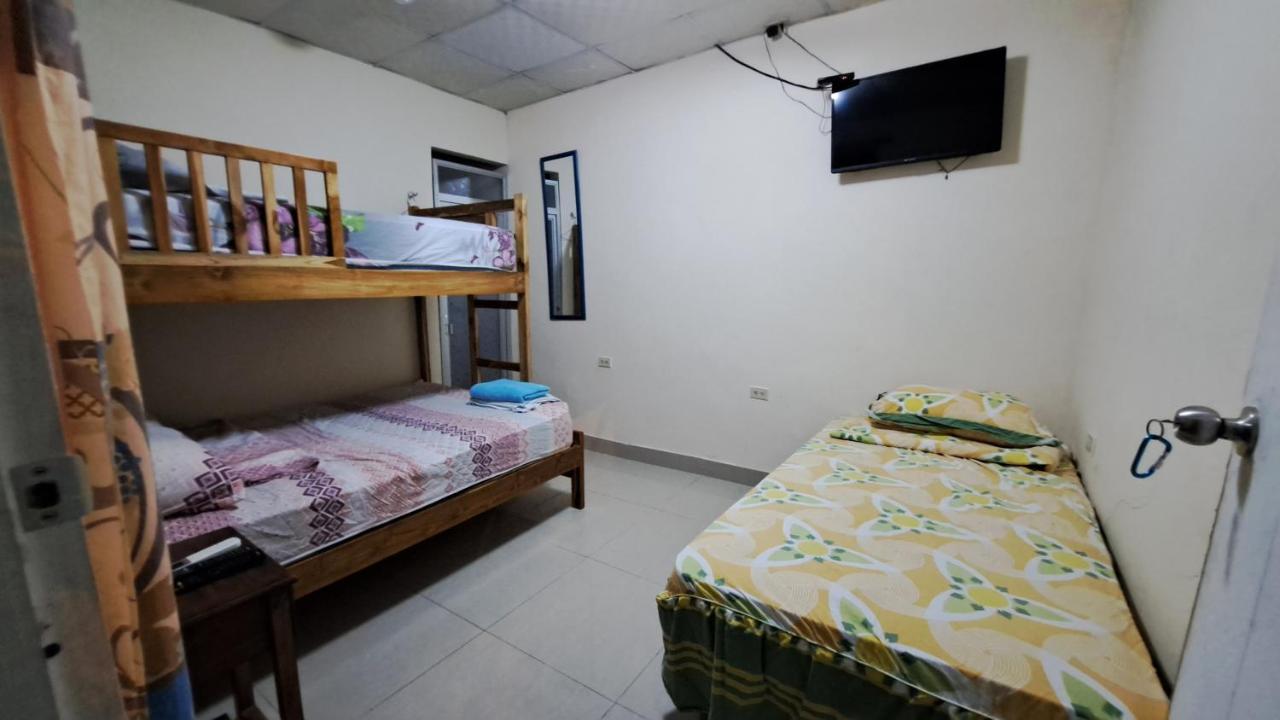 Hostal Brisas Calobrenas Luaran gambar